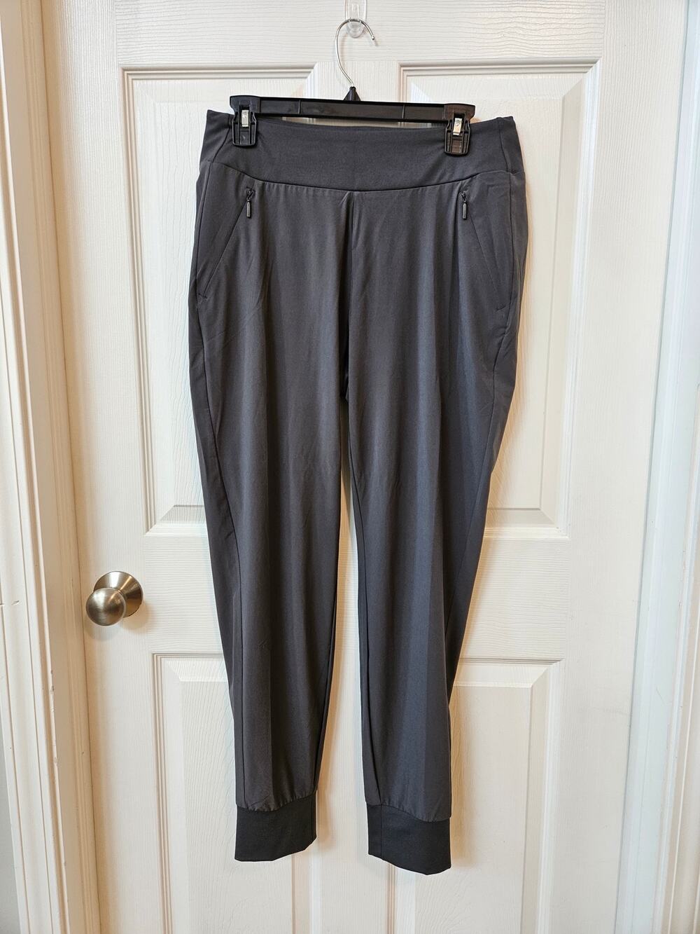 Athleta Gray Travel Jogger Pants Women's Size 8 Stretch Ankle Zip Pocket